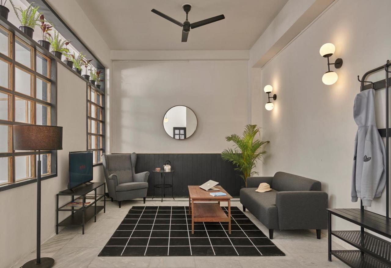 Poshtel Vns